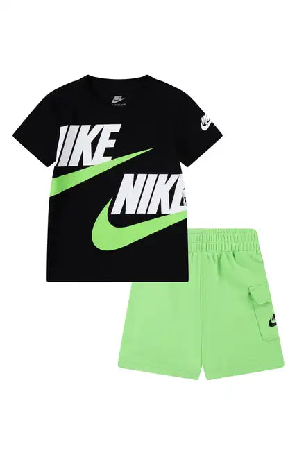 Nike T-Shirt & Cargo Shorts Set (Little Kid)